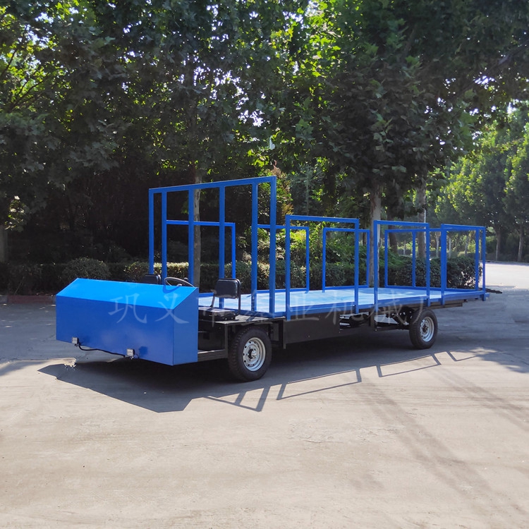 載重四輪電動(dòng)平板車的推出解決了搬運(yùn)問題