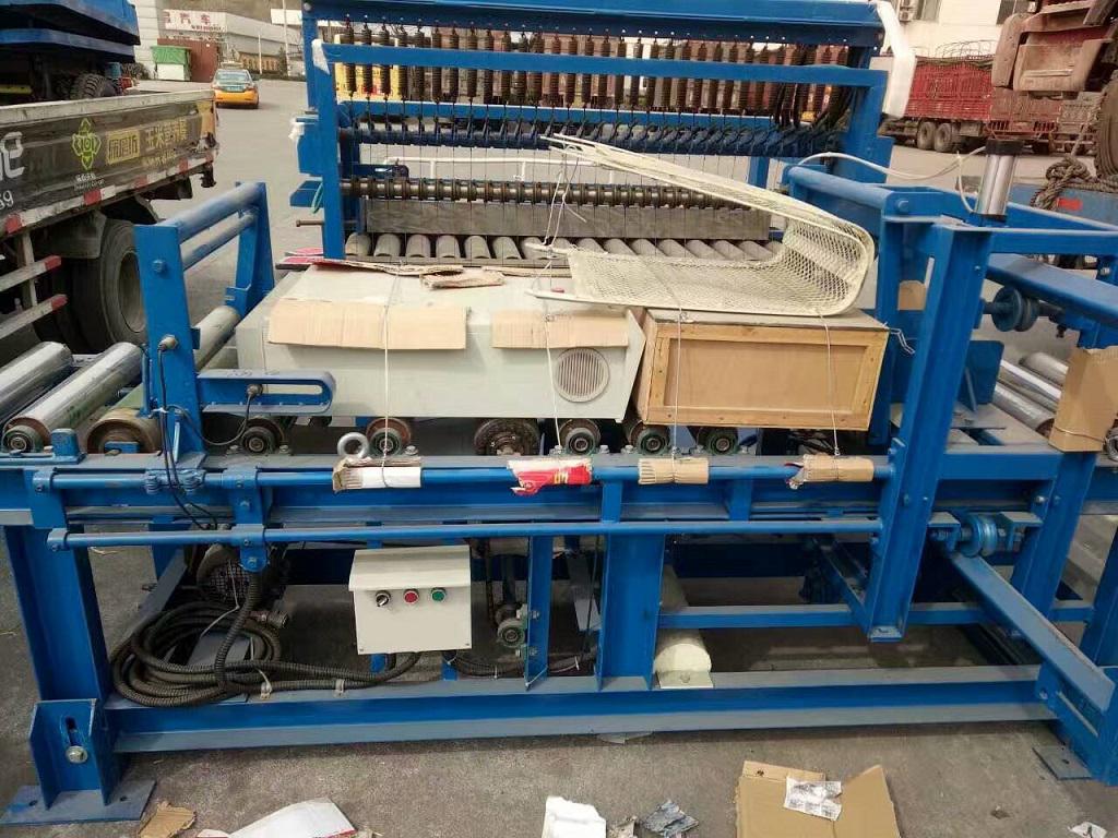 鑫業(yè)切坯機發(fā)貨現場